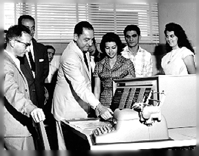 Primer Computador en la Escuela de Computacin 1969
